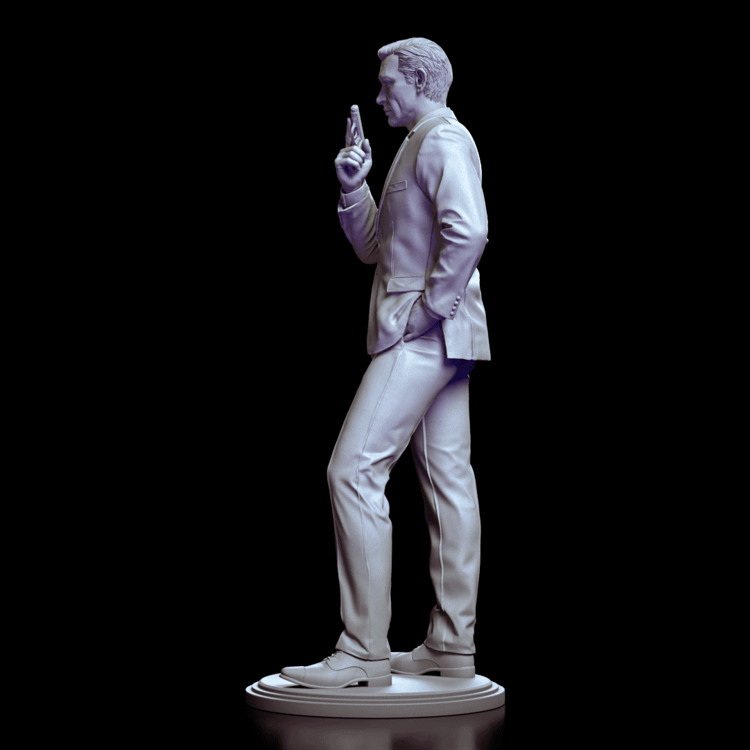 Left side view of the James Bond 007 figure model kit highlighting the dynamic stance and suit detail