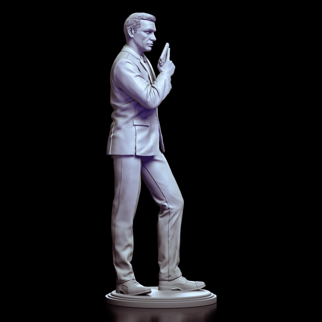 Right side view of the James Bond 007 figure model kit with attention to Sean Connery’s classic pose